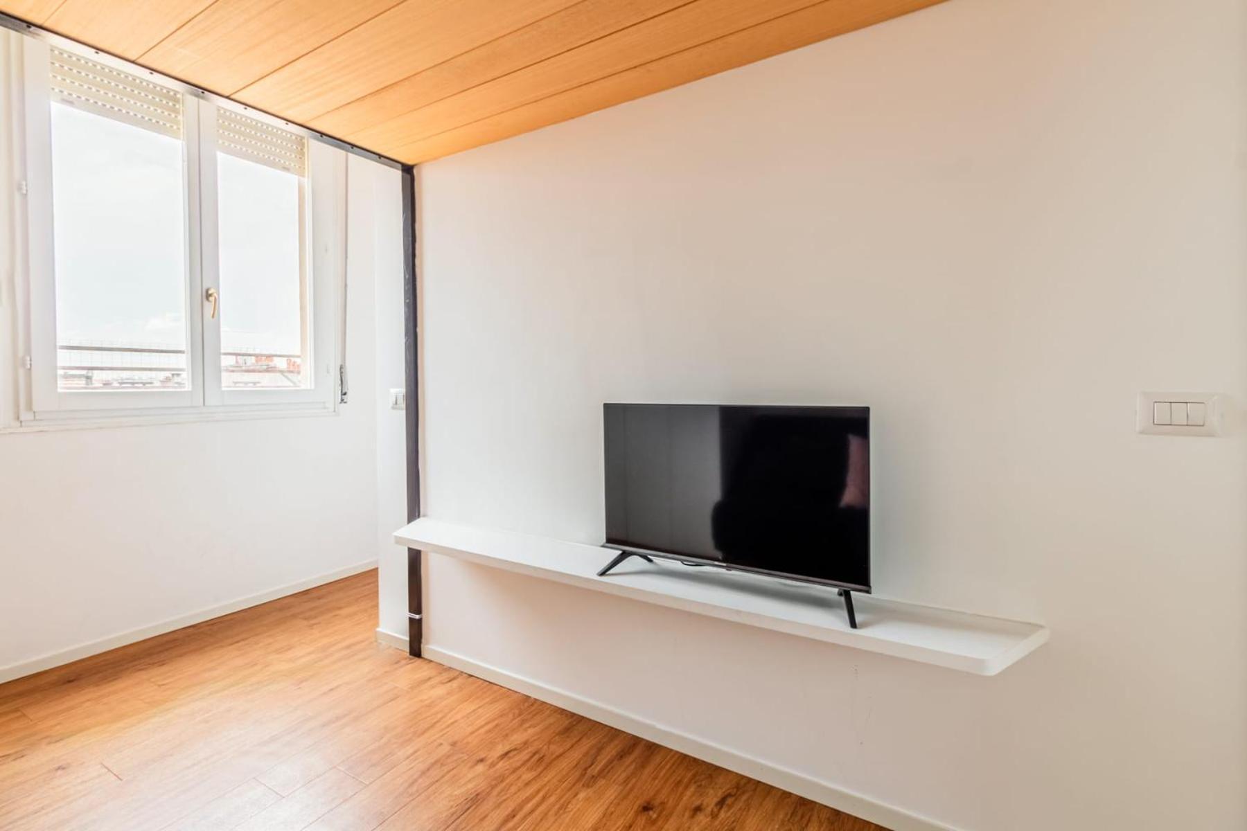 Homeby, Cozy Penthouse * Milán